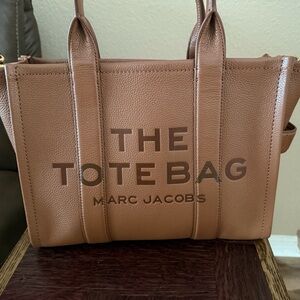 Marc Jacobs The Tote Bag